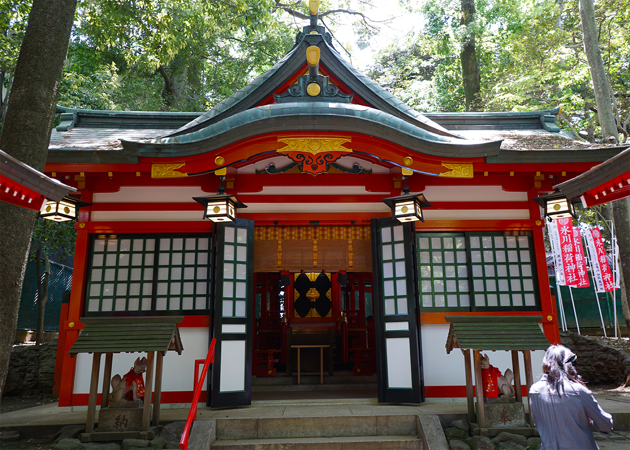 稲荷神社の社殿