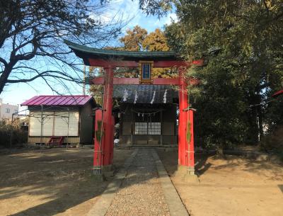 稲荷社 鳥居と拝殿