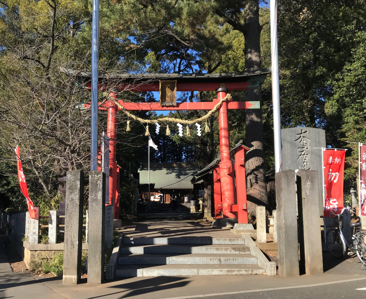 鳥居と拝殿