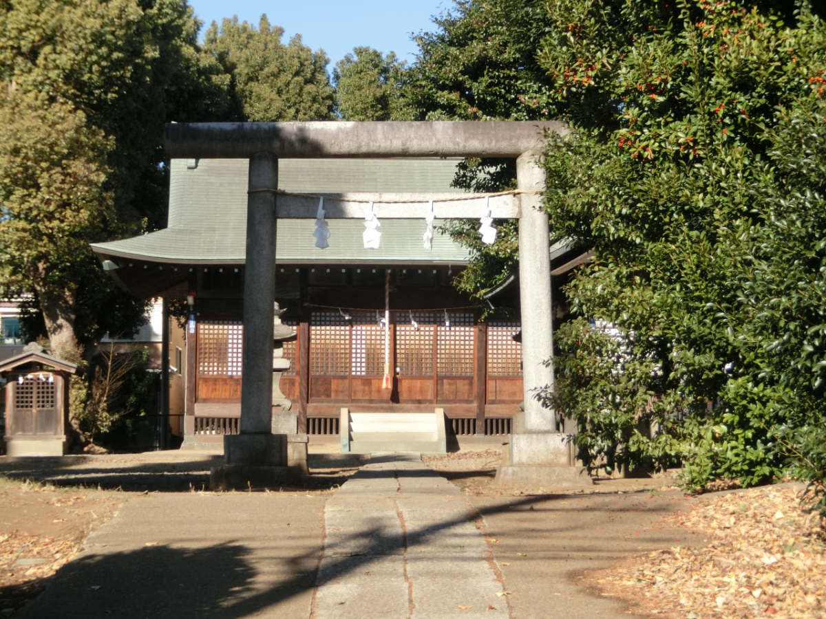 鳥居と拝殿