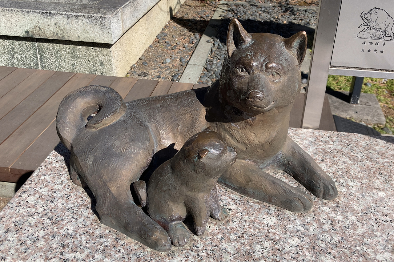 行田八幡社 戌像