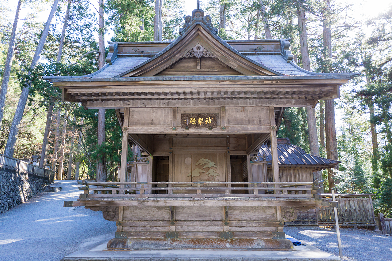 神楽殿 正面