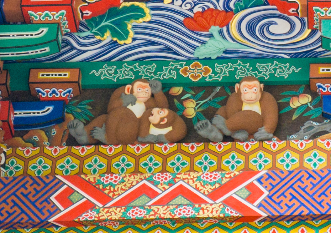 秩父神社 お元気三猿の彫刻アップ