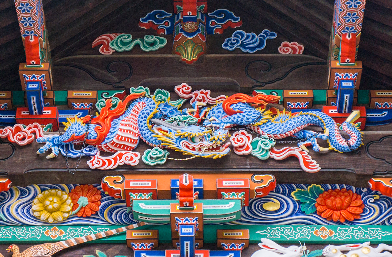 秩父神社 つなぎの龍の彫刻アップ