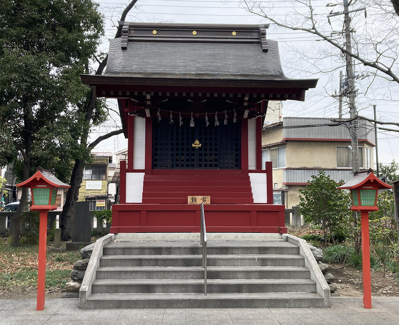 柞祖霊社 社殿