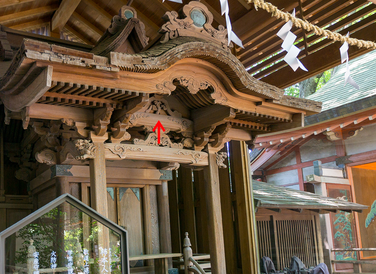 柿本人麻呂神社 本殿のきゅうりの彫刻