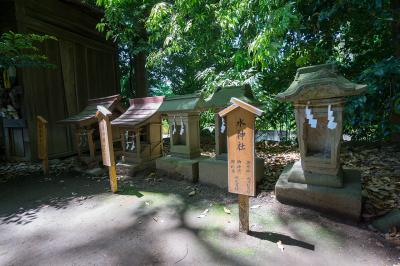 川越氷川神社 本殿横の摂末社一覧2