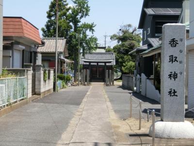 香取神社 鳥居と拝殿