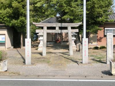 久伊豆神社 鳥居と拝殿