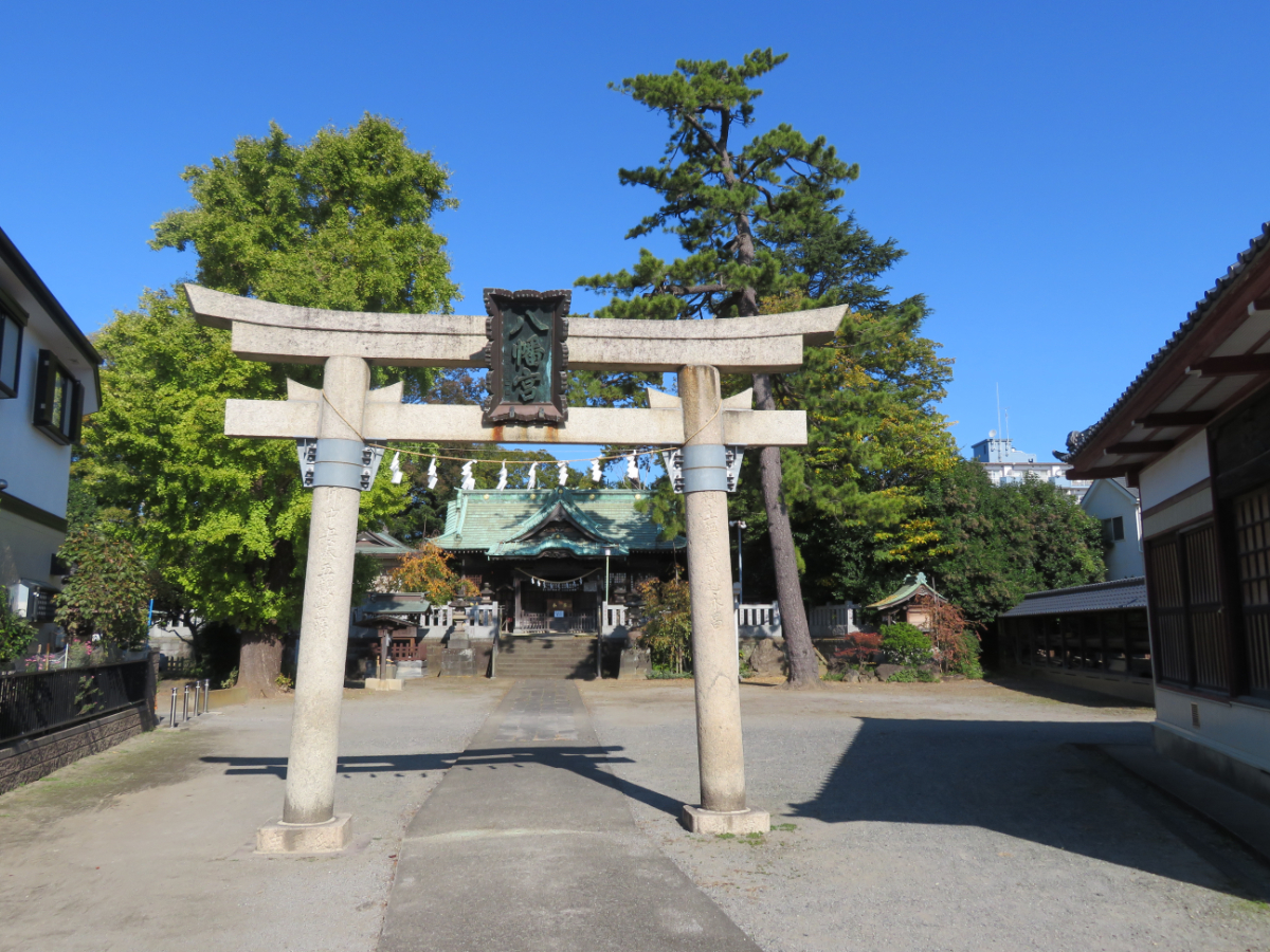 鳥居と拝殿