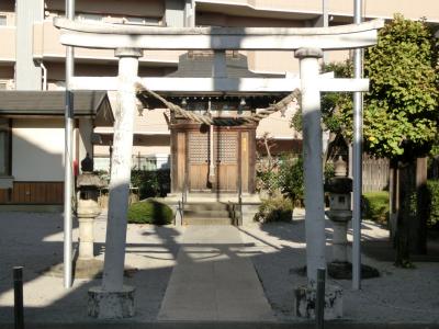 愛宕神社 鳥居と拝殿