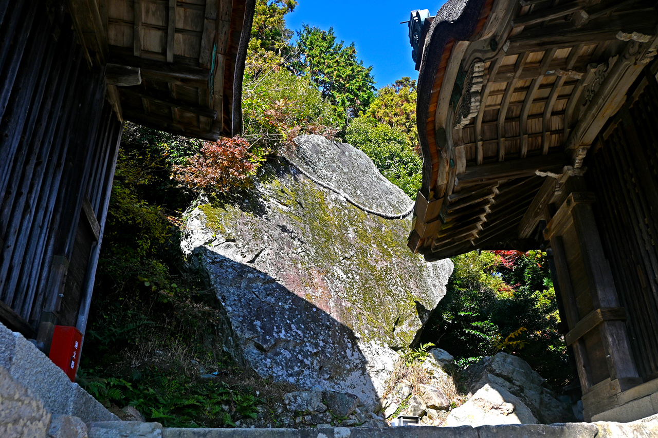 日吉大社 金大巌