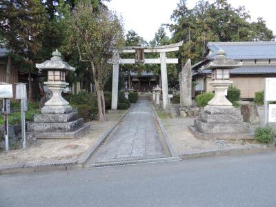 日吉神社 鳥居と拝殿