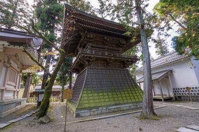 多賀大社 左側から見た鐘楼