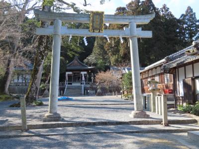 吉姫神社 鳥居と拝殿