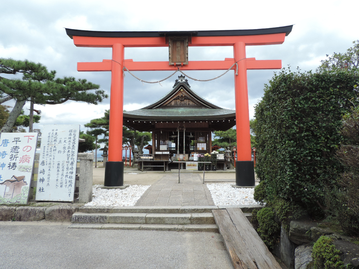 鳥居と拝殿