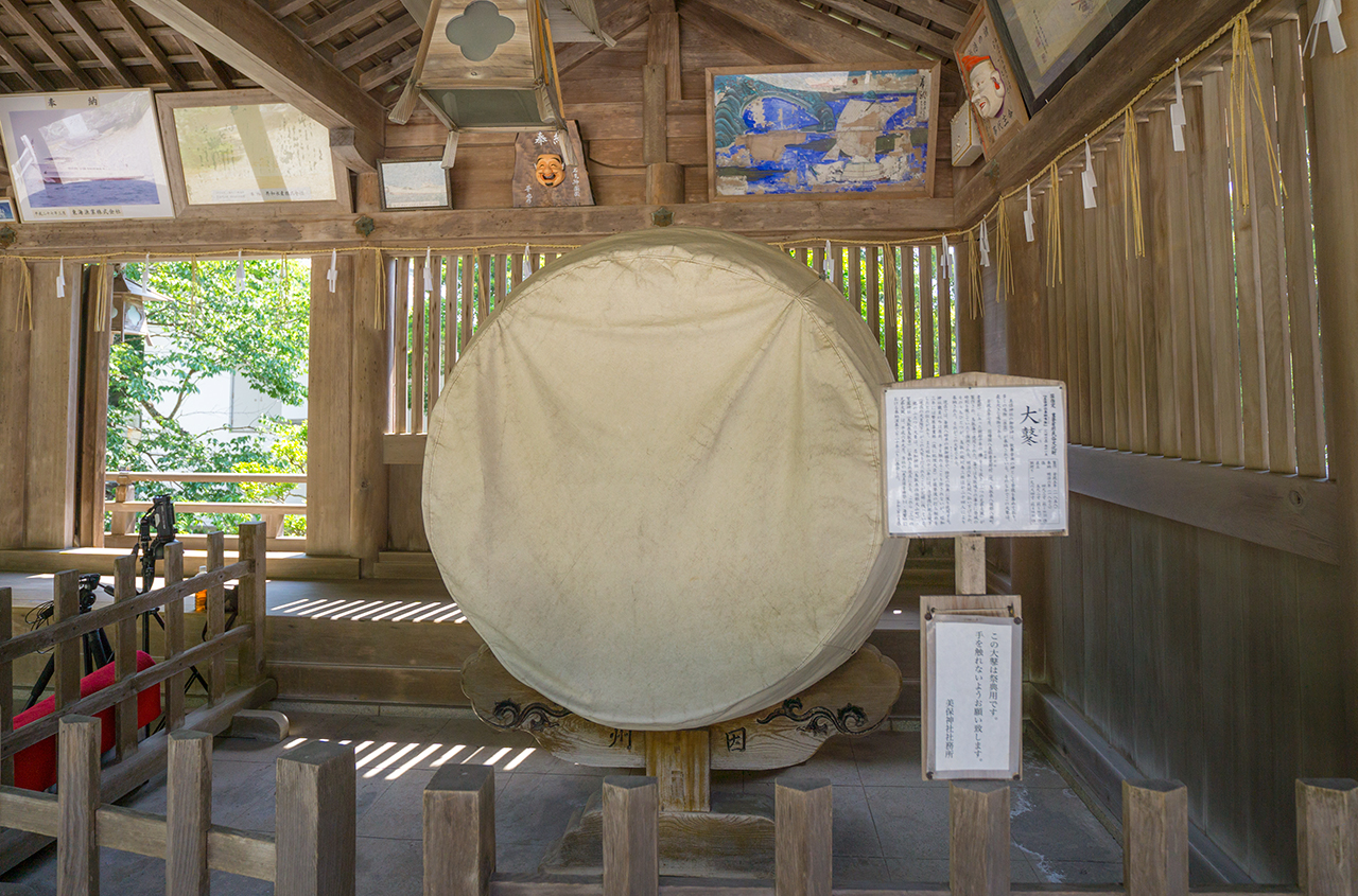 美保神社 大鼕 正面