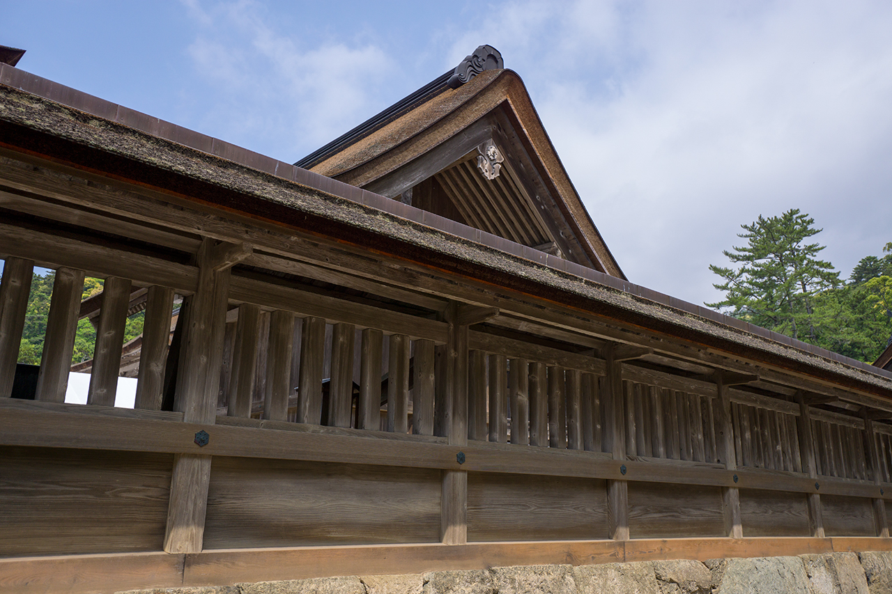 門神社(東側)