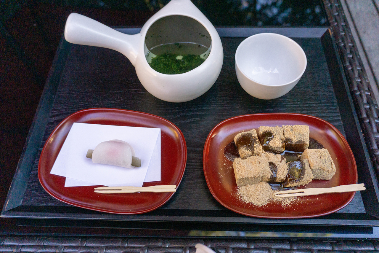 茶寮・五色の杜の抹茶とわらび餅