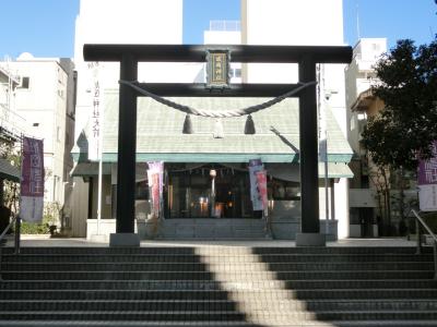 城岡神社 鳥居と拝殿