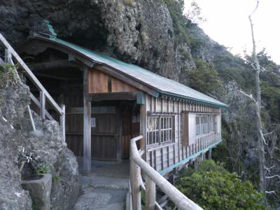 石室神社 社殿