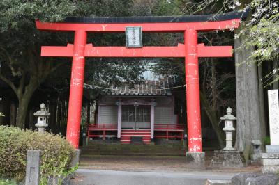 曽我八幡宮 鳥居と拝殿