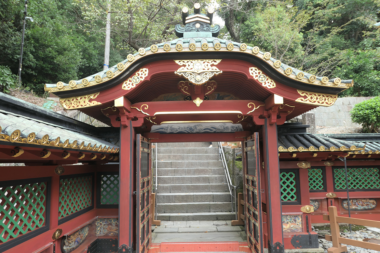 廟門