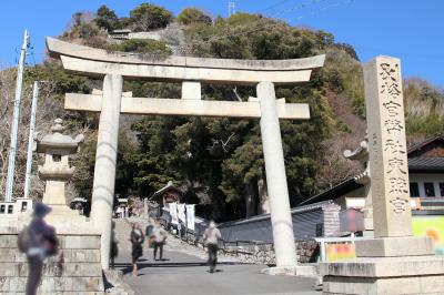 久能山東照宮 石鳥居と社号標