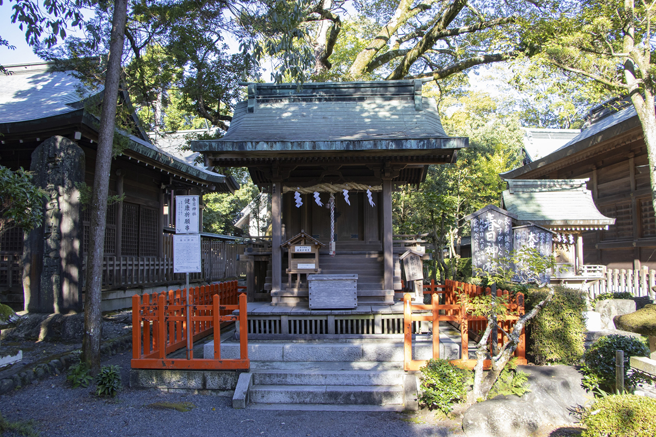 春日神社社殿 