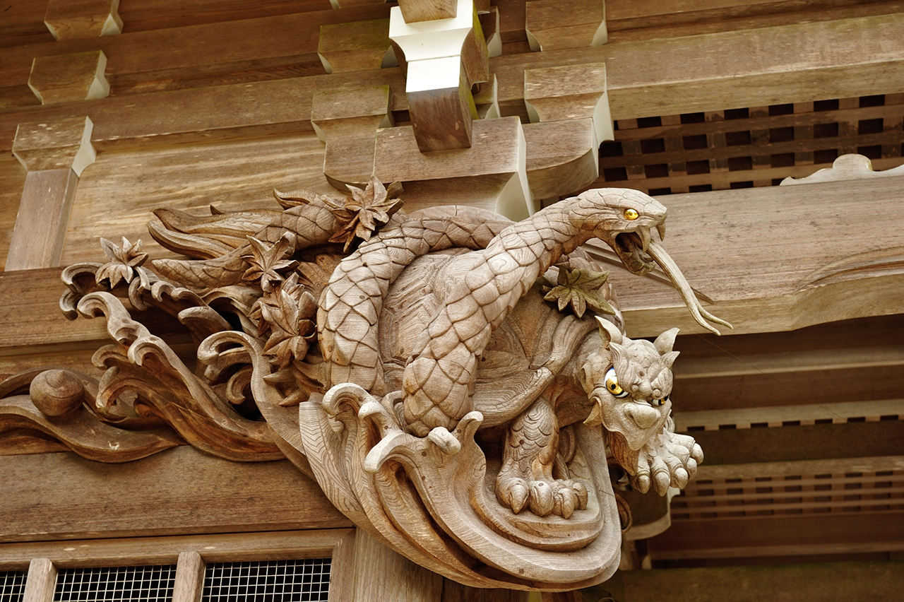 神門の彫刻 玄武