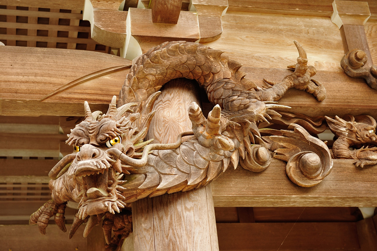 神門の彫刻 青龍