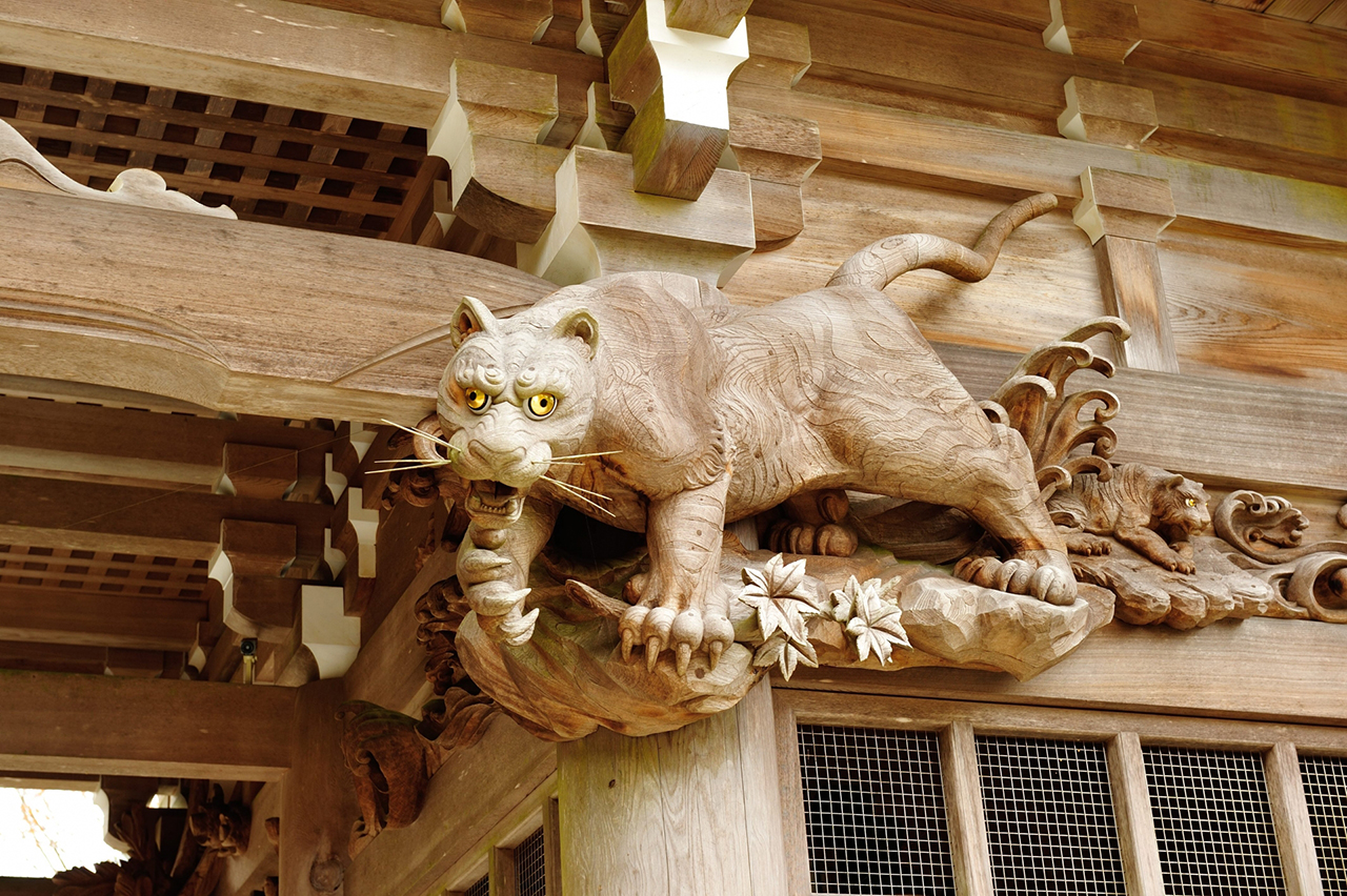 神門の彫刻 白虎