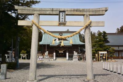 大歳神社 鳥居と拝殿