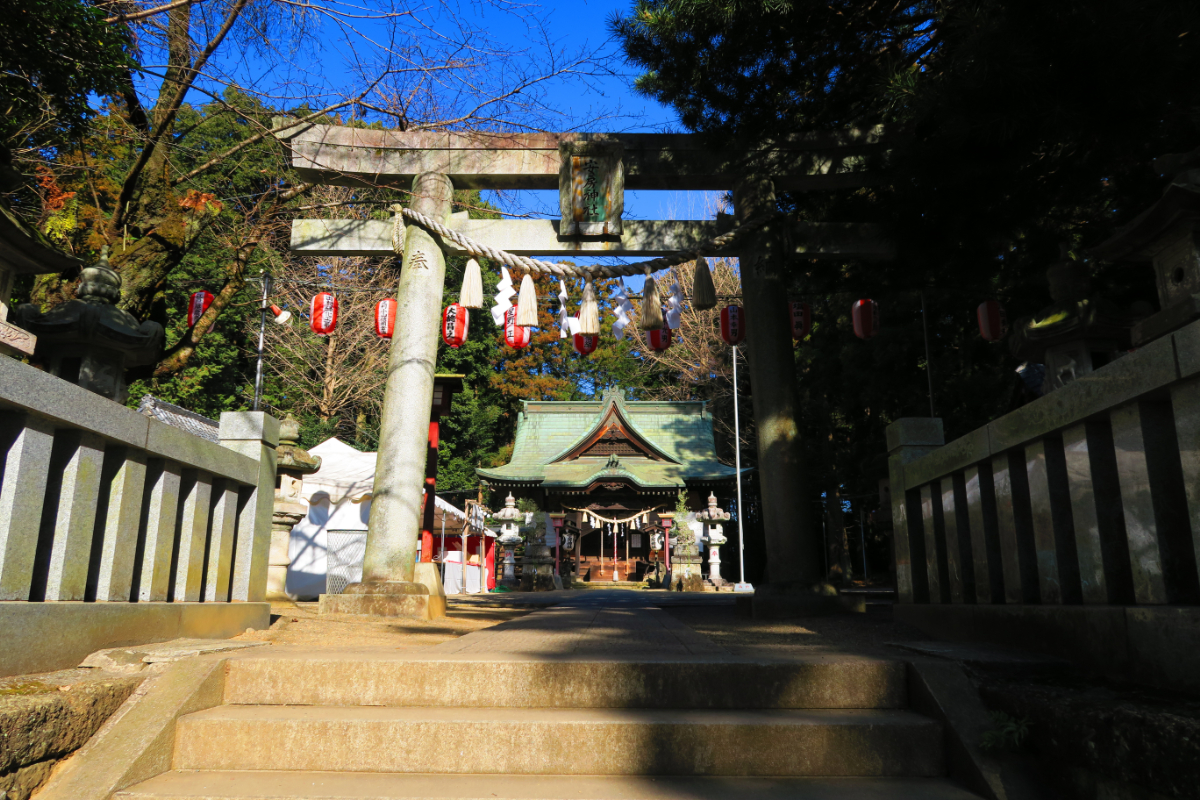 鳥居と拝殿