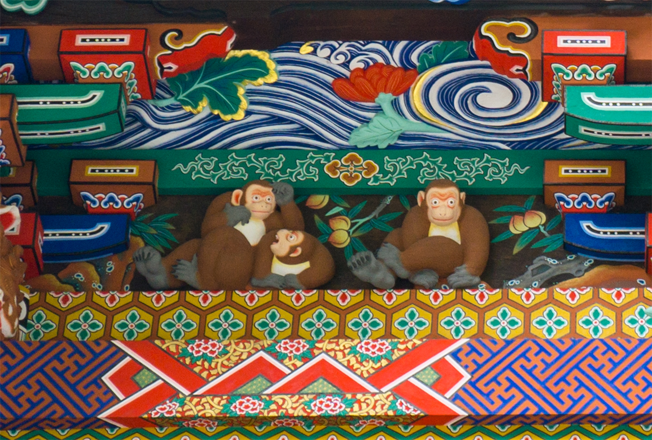 秩父神社のお元気三猿