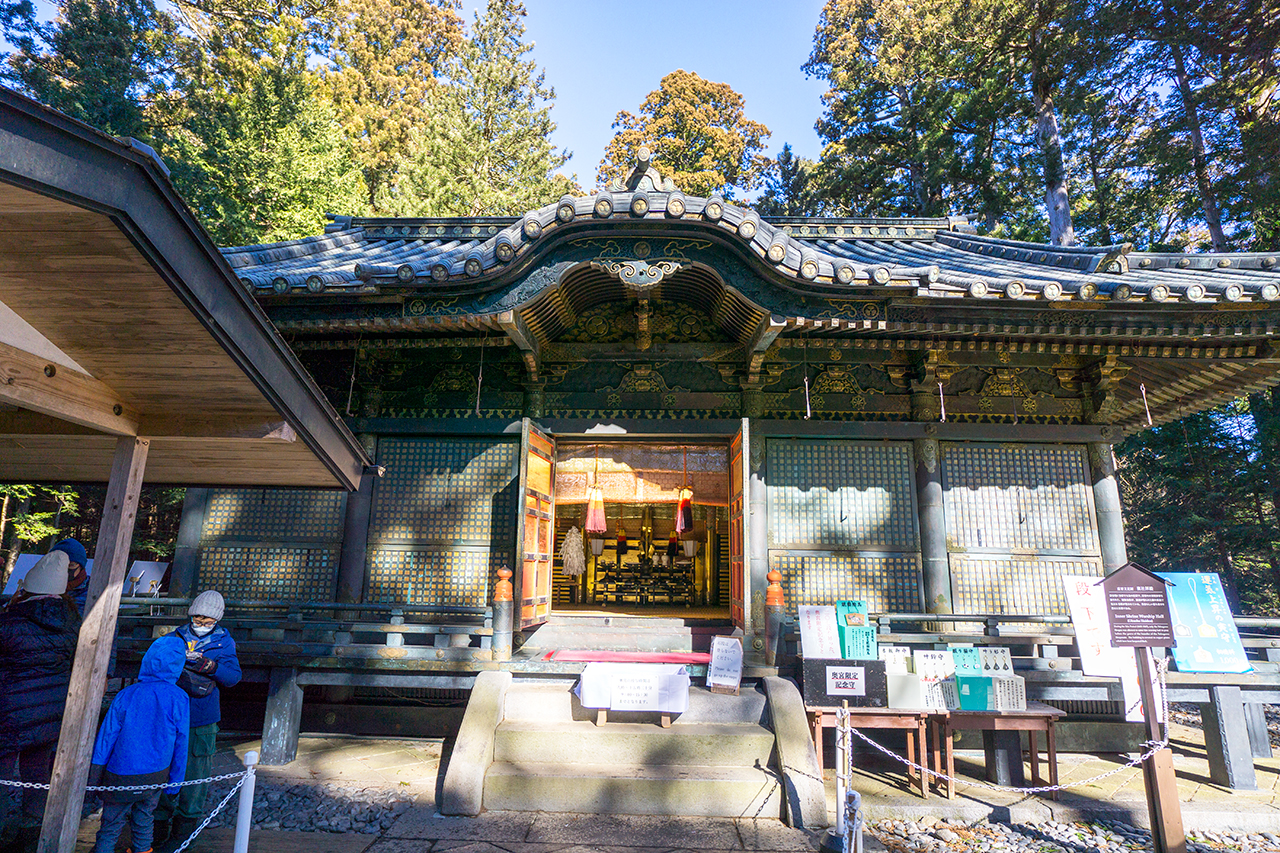 奥宮の拝殿 正面