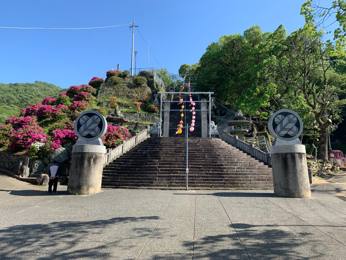 鳥居と石段