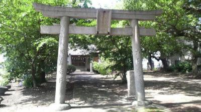 雨降神社 鳥居と拝殿