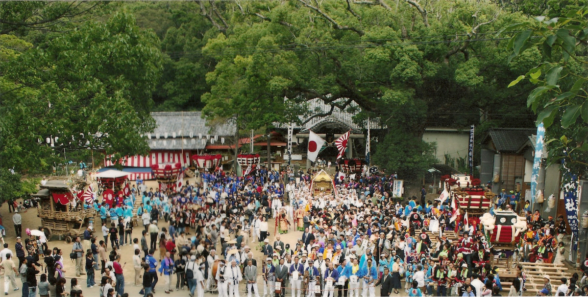 秋季例大祭境内