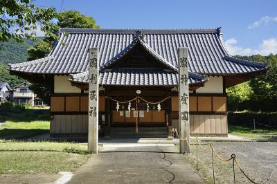玉振神社 鳥居と拝殿