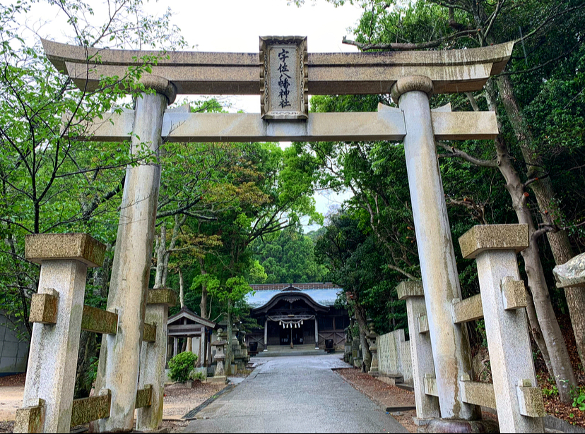 鳥居と社殿