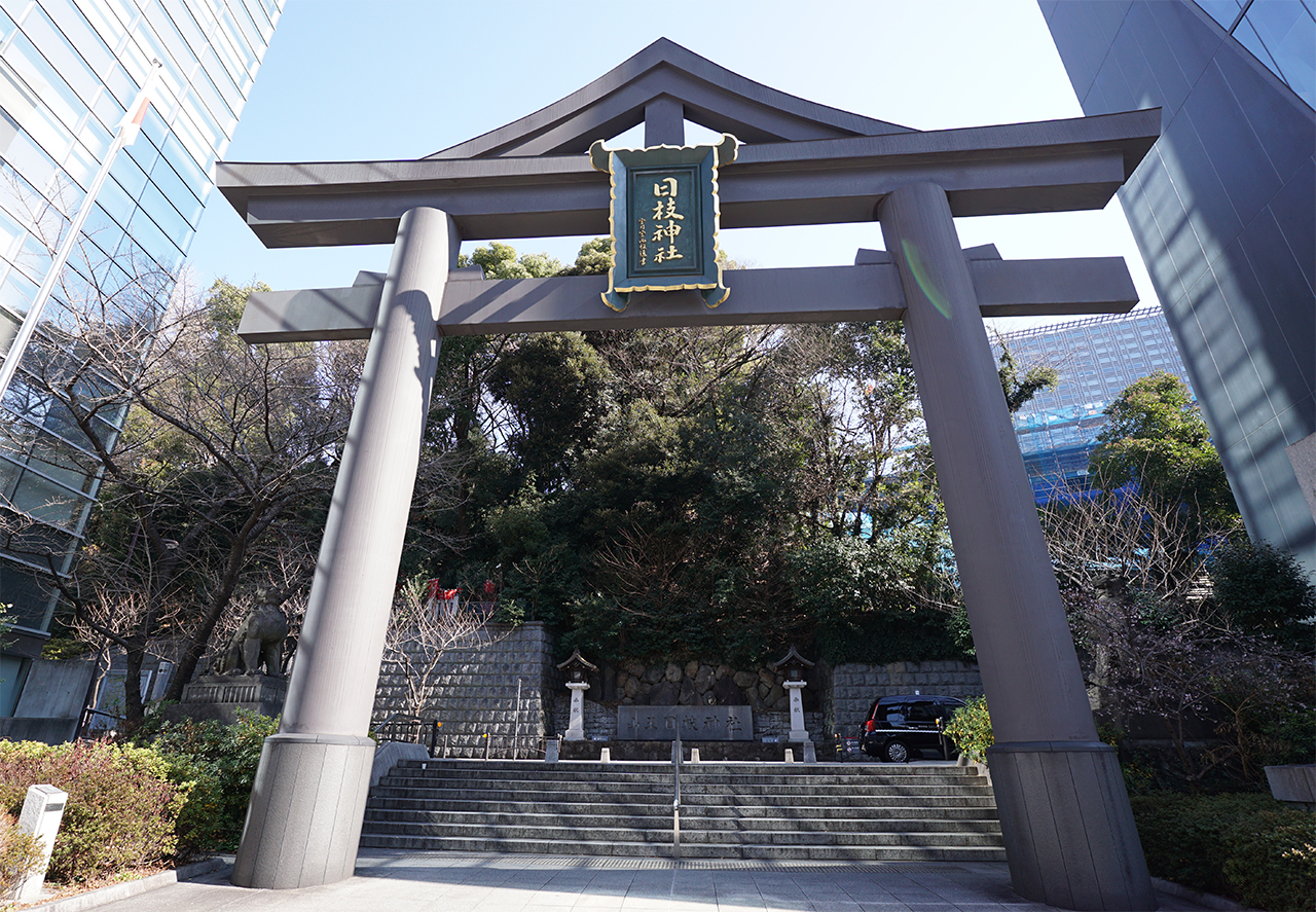 稲荷参道の山王鳥居