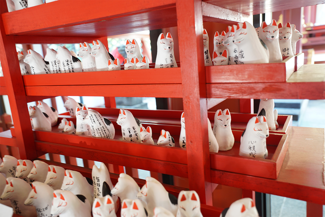 狐の張子人形アップ