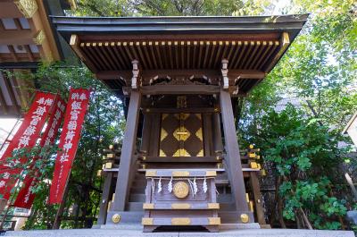 東京大神宮 飯富稲荷神社 正面