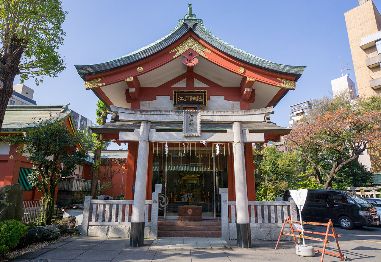 江戸神社 鳥居と社殿