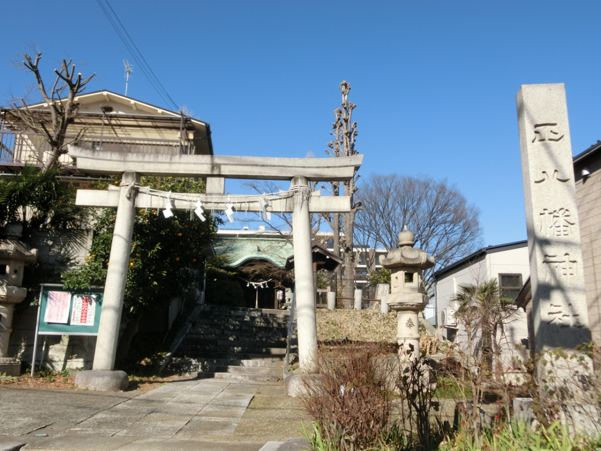 鳥居と拝殿