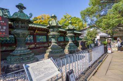 上野東照宮 唐門前の銅灯籠