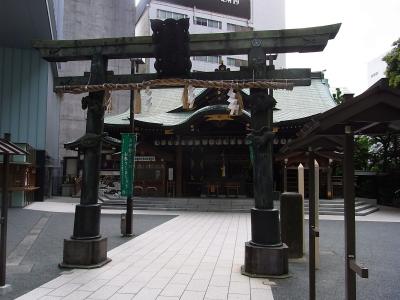 虎ノ門金刀比羅宮 鳥居と拝殿