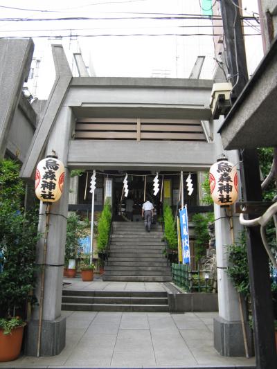 烏森神社 鳥居と拝殿