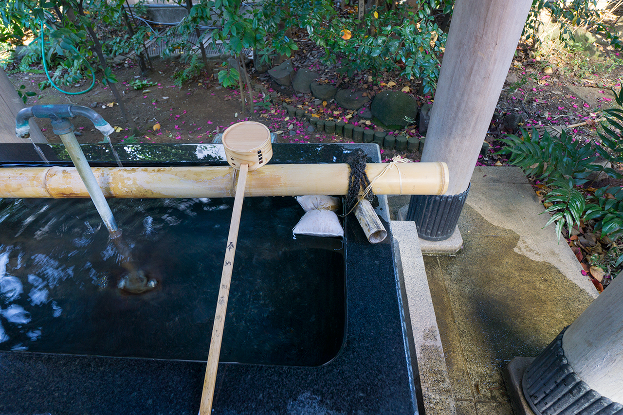 檜の芯材を使った禊の湯